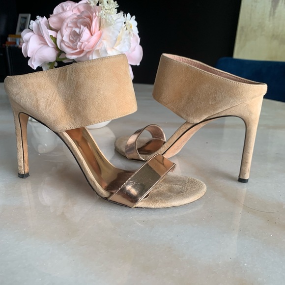 Stuart Weizman Heels- size 37 1/2 - Picture 4 of 7